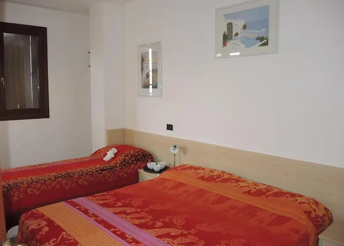 Appartement With Garden In With Pool *