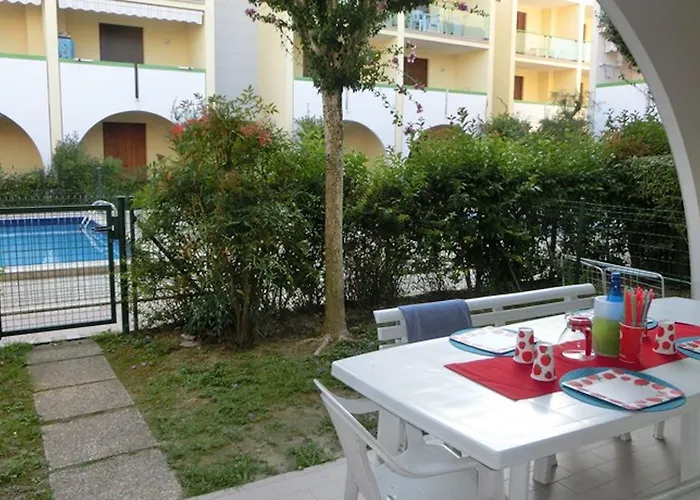 Appartement With Garden In With Pool *