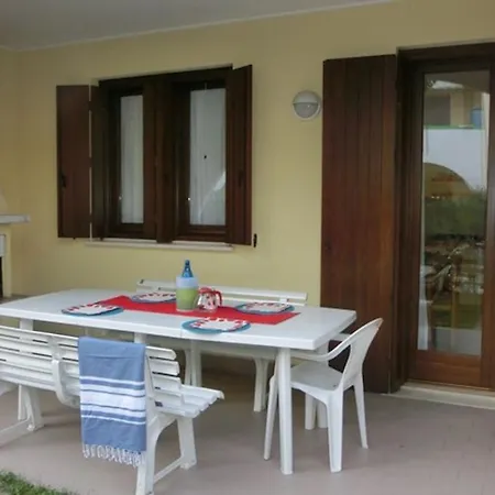 With Garden In With Pool