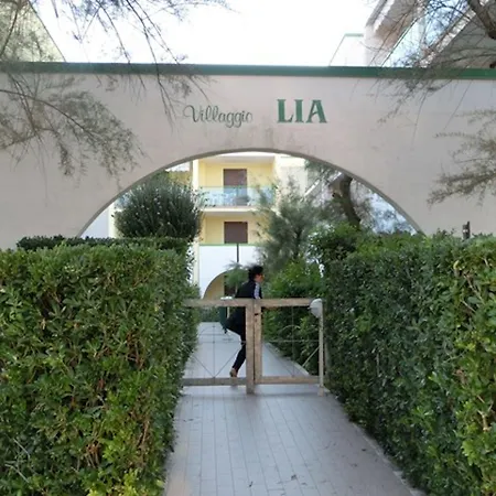 With Garden In With Pool * Bibione